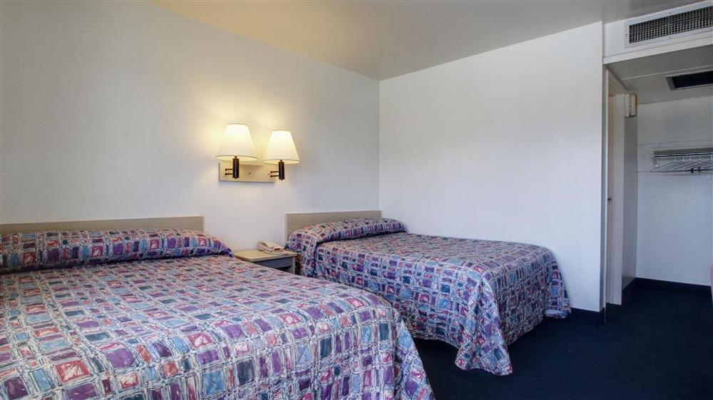 Econo Lodge ミッドベール 部屋 写真