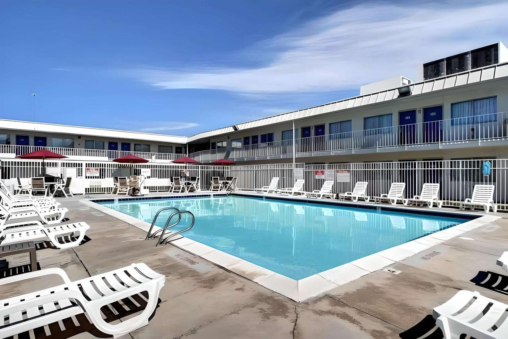 Econo Lodge ミッドベール エクステリア 写真