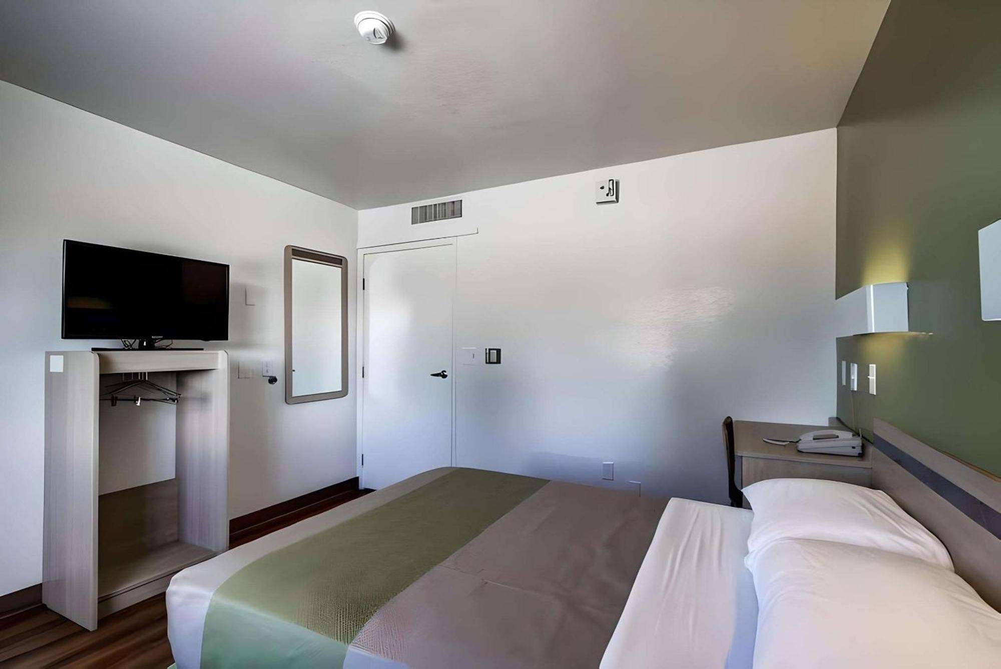 Econo Lodge ミッドベール エクステリア 写真