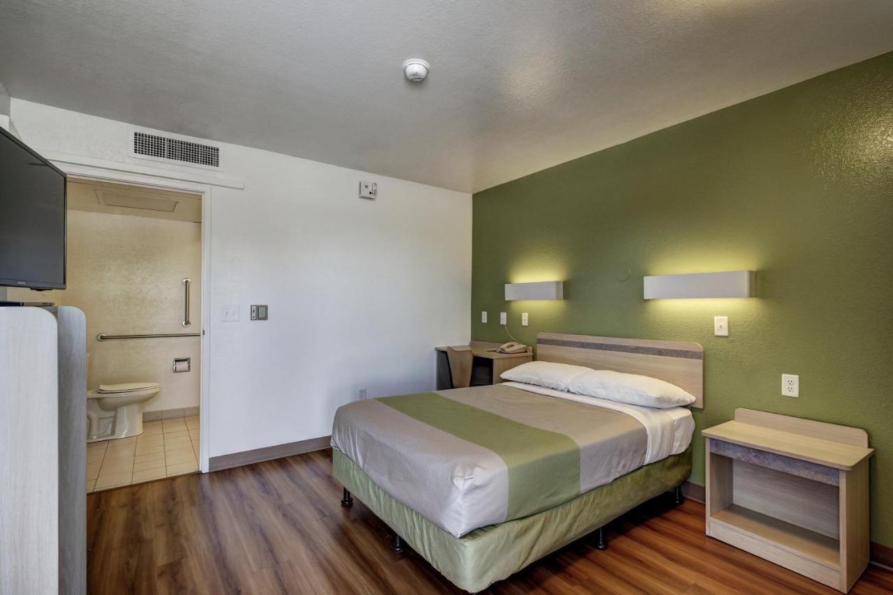 Econo Lodge ミッドベール 部屋 写真